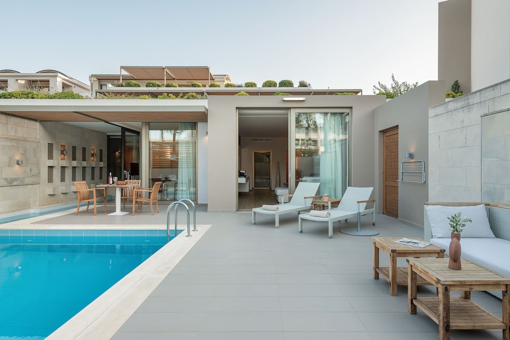Executive Suite, Private Pool, Pool View
