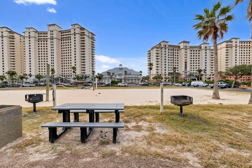 Spacious 3BR Resort Condo Steps From Gulf Beach, Foto 24