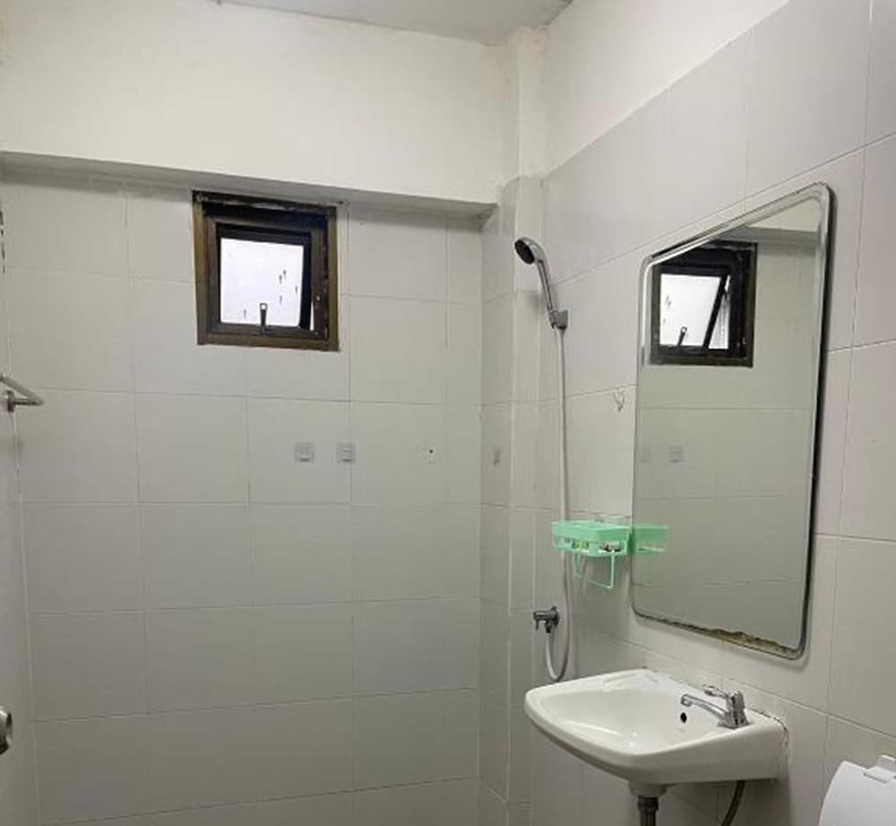 Shared Dormitory, Men only photo 2