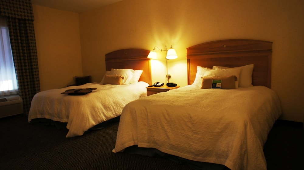 Room, 2 Queen Beds, Accessible, Non Smoking - Photo 2