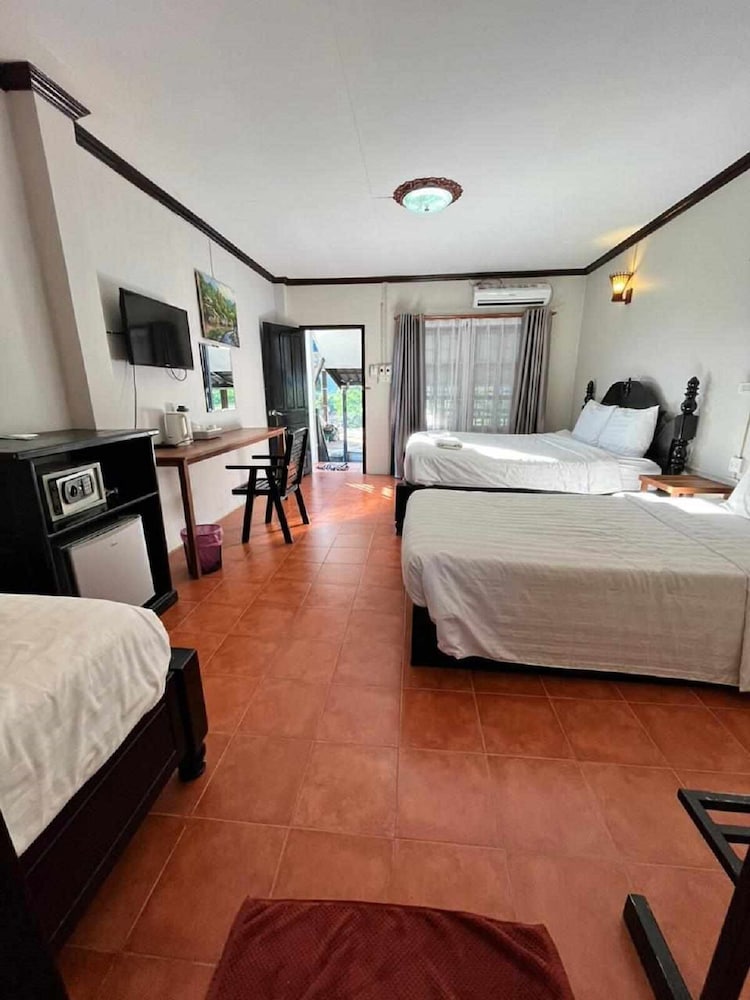 Superior Quadruple Room photo 1