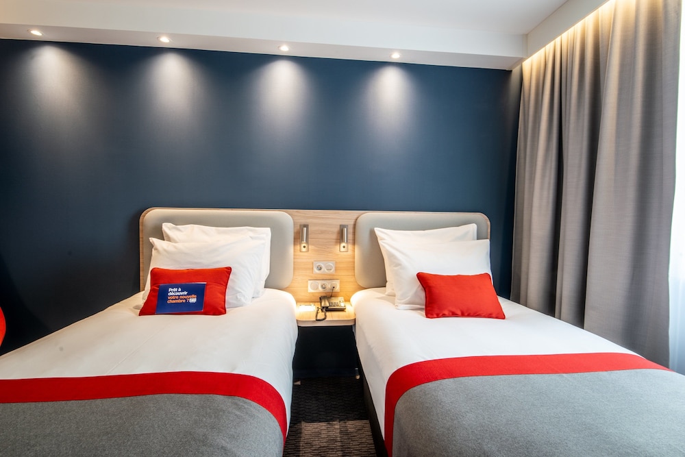 Standard Room, 2 Twin Beds - Photo 3