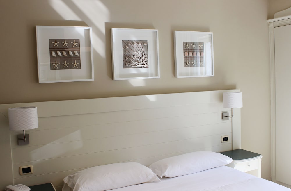 Superior Double Room, Sea View - Photo 1