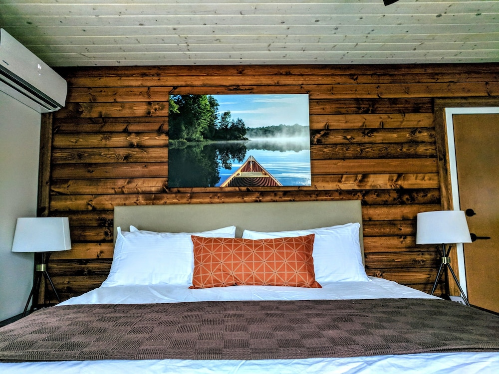 Standard Room, 1 King Bed photo 1