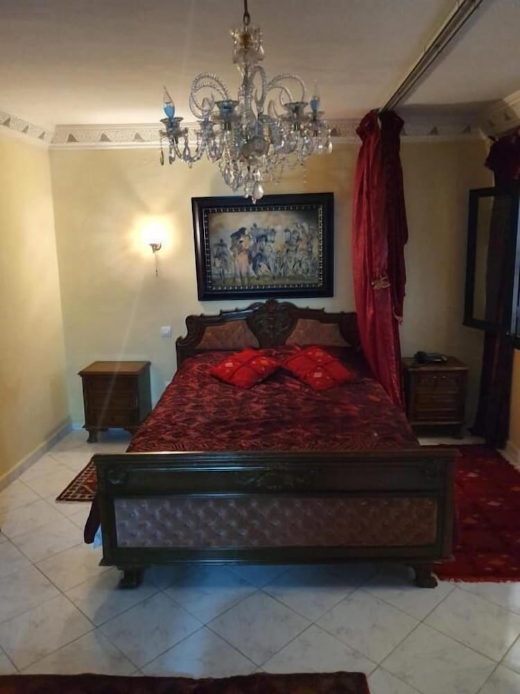 Traditional Suite, Multiple Beds, Non Smoking, Ground Floor photo 3