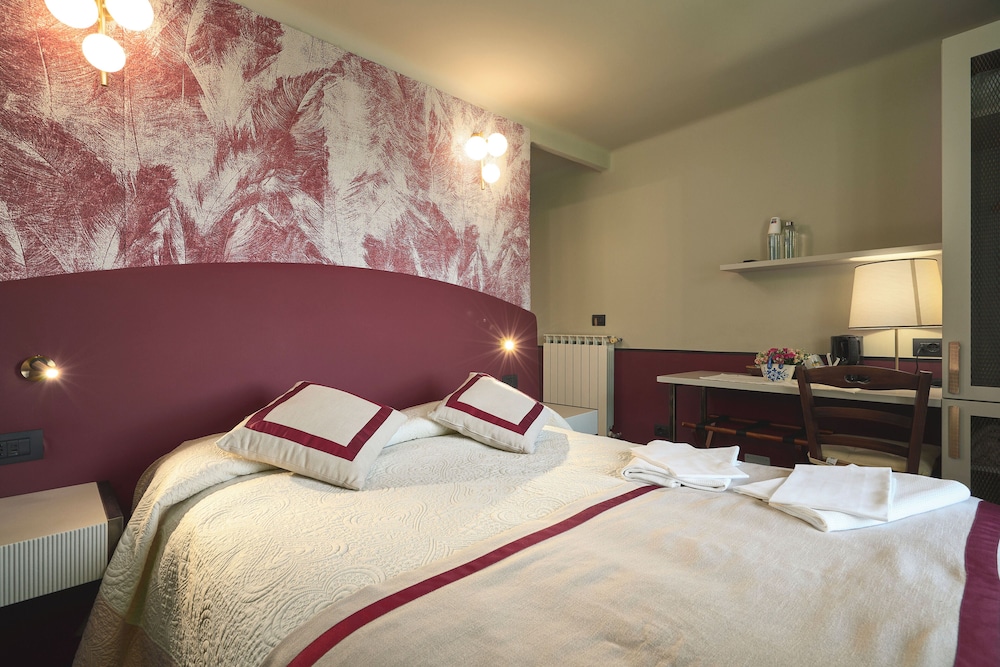 Double Room (Small)