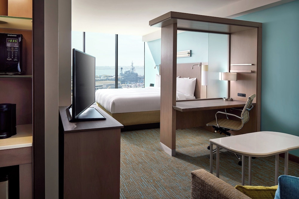 Studio Suite, 1 King Bed with Sofa bed, Bay View photo 1