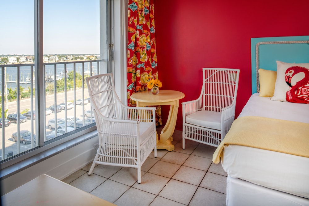 Standard Room, 2 Queen Beds - Photo 4
