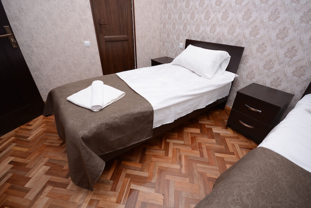 Classic Room, Multiple Beds, Garden View photo 3