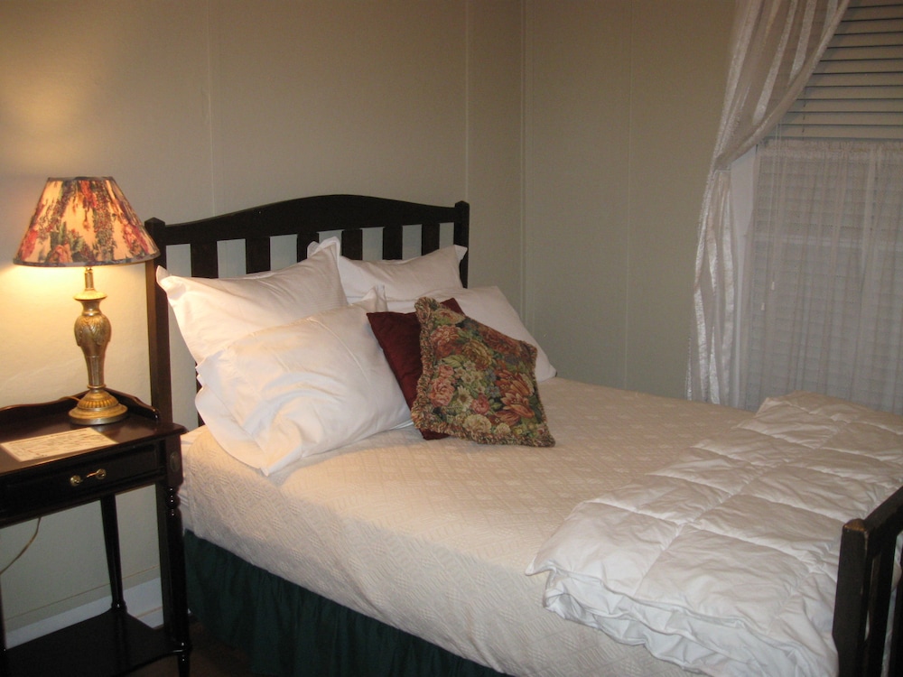 Double Room, Shared Bathroom photo 1