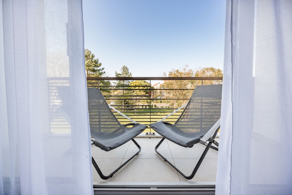Classic Room, 2 Twin Beds, Balcony