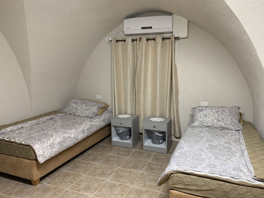 Traditional Apartment, Multiple Beds photo 1