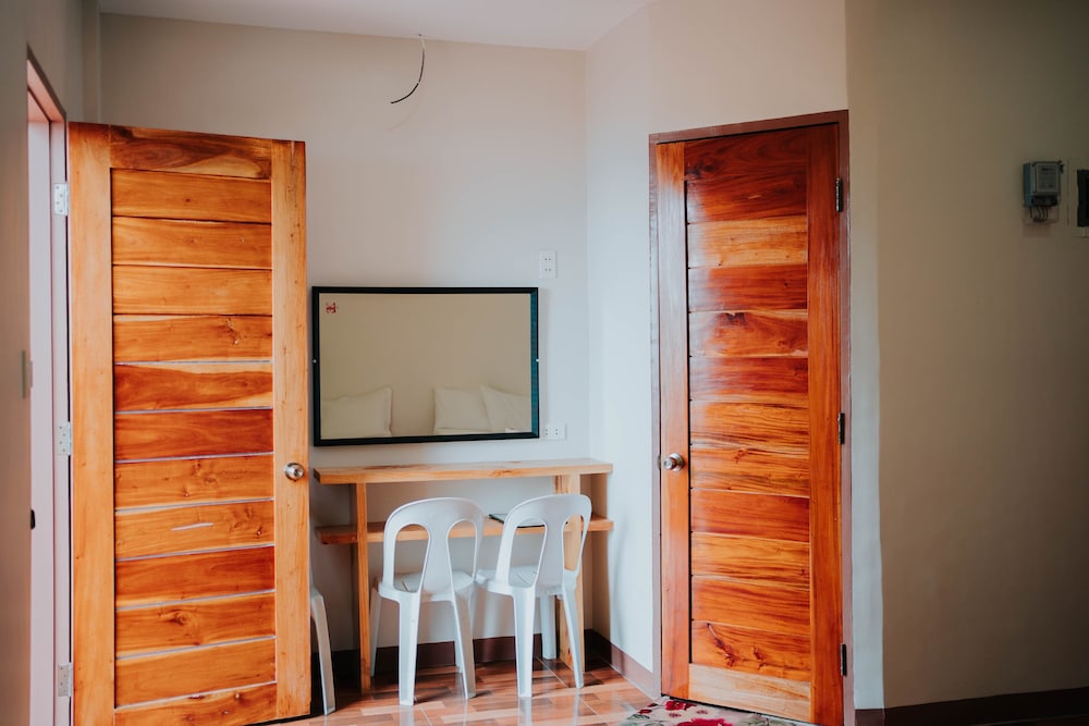 Family Room - Photo 4