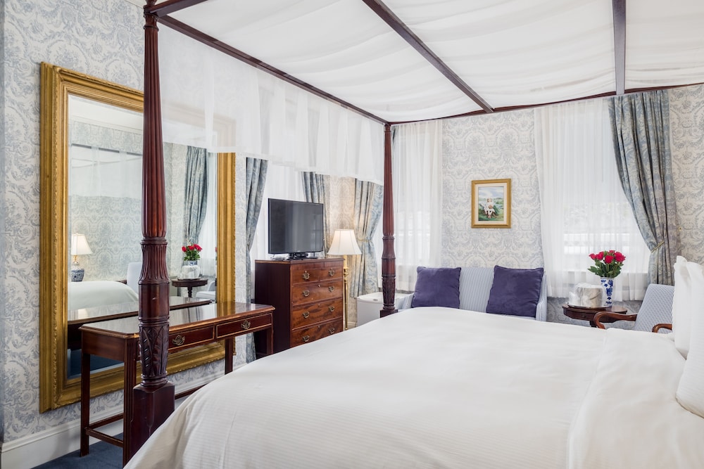 Deluxe Room, 1 King Bed - Photo 4