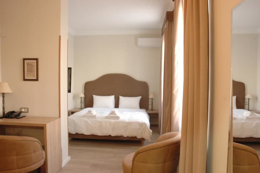 Standard Double Room, 1 Queen Bed photo 2