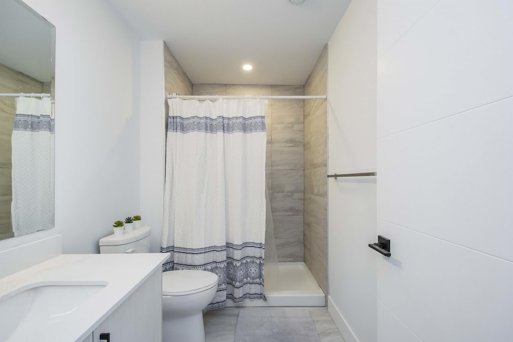 Luxurious 3 Bedroom Brand NEW Town House, 사진 12