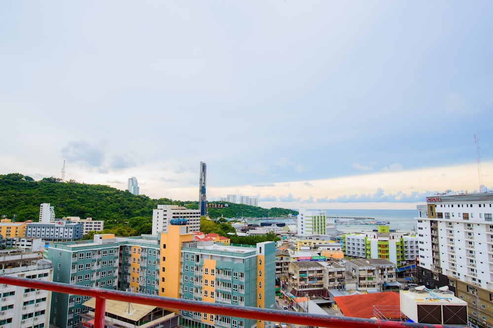 Deluxe Room, Sea View - Photo 5