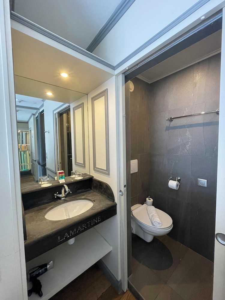 Small Double Room - Photo 3