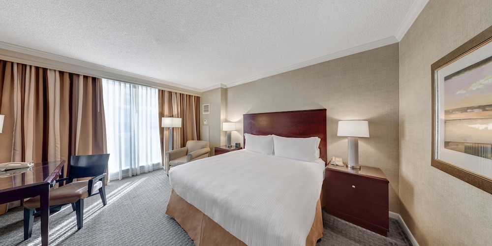 Room, 1 King Bed - Photo 3