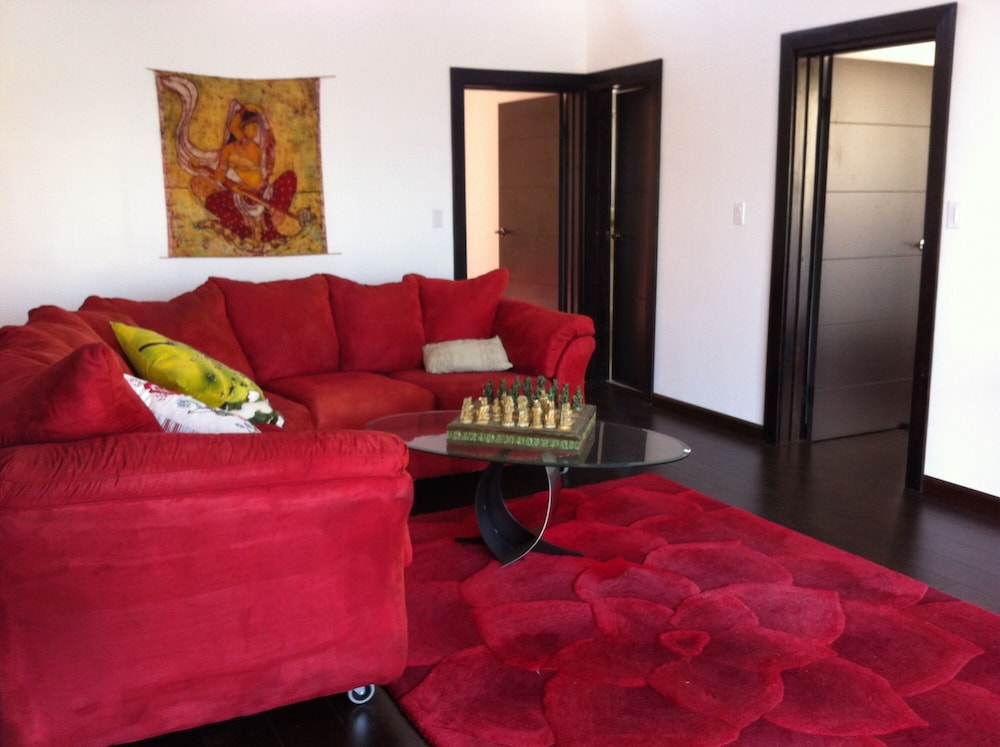 Family House, Multiple Beds, 2 Bathrooms, Beachside (Beautiful furnished house) photo 1