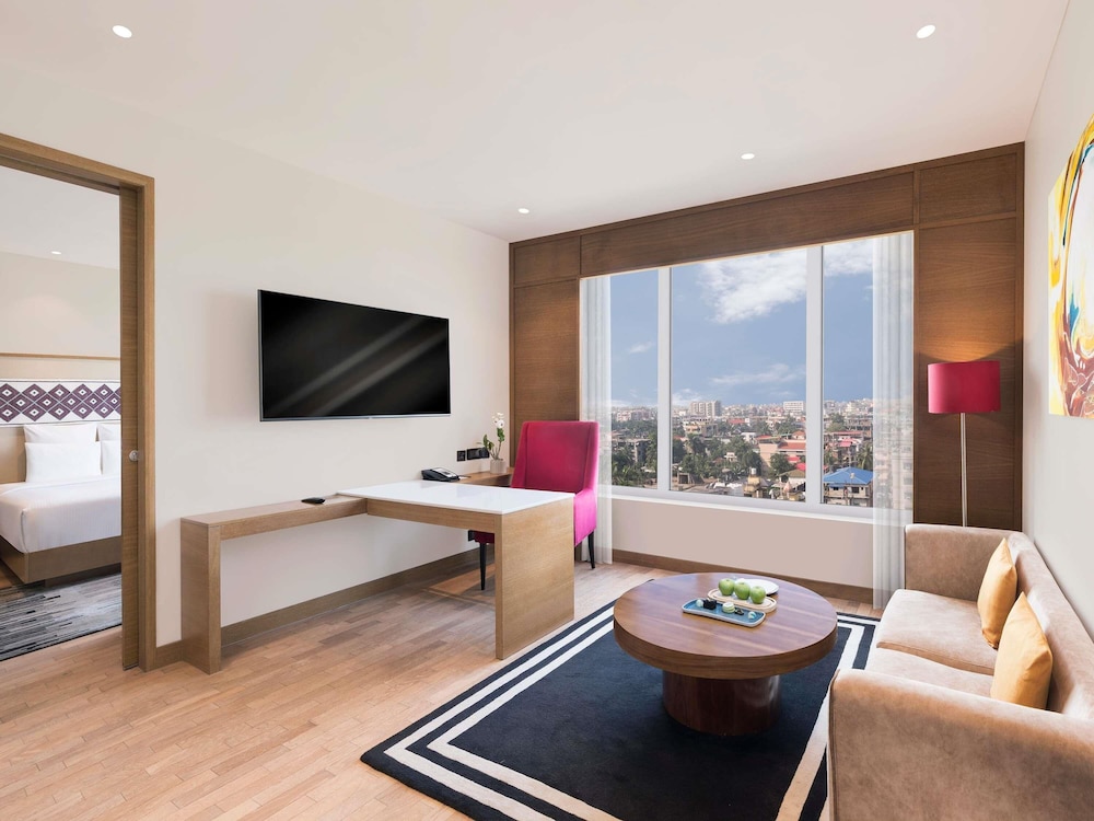 Executive Suite, 1 Double Bed with Sofa bed, City View photo 2
