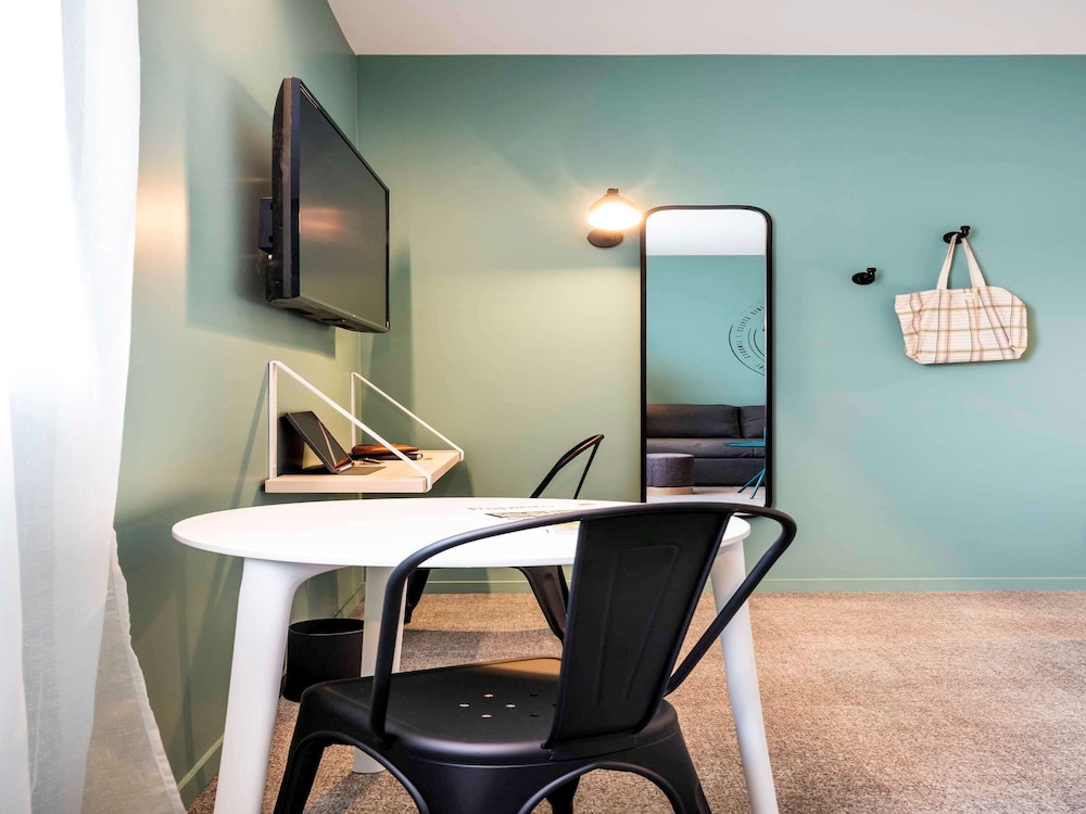 Standard Suite, Multiple Beds - Photo 9