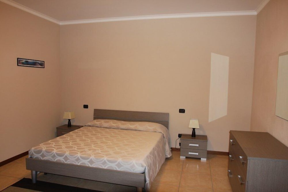 Business Suite photo 3
