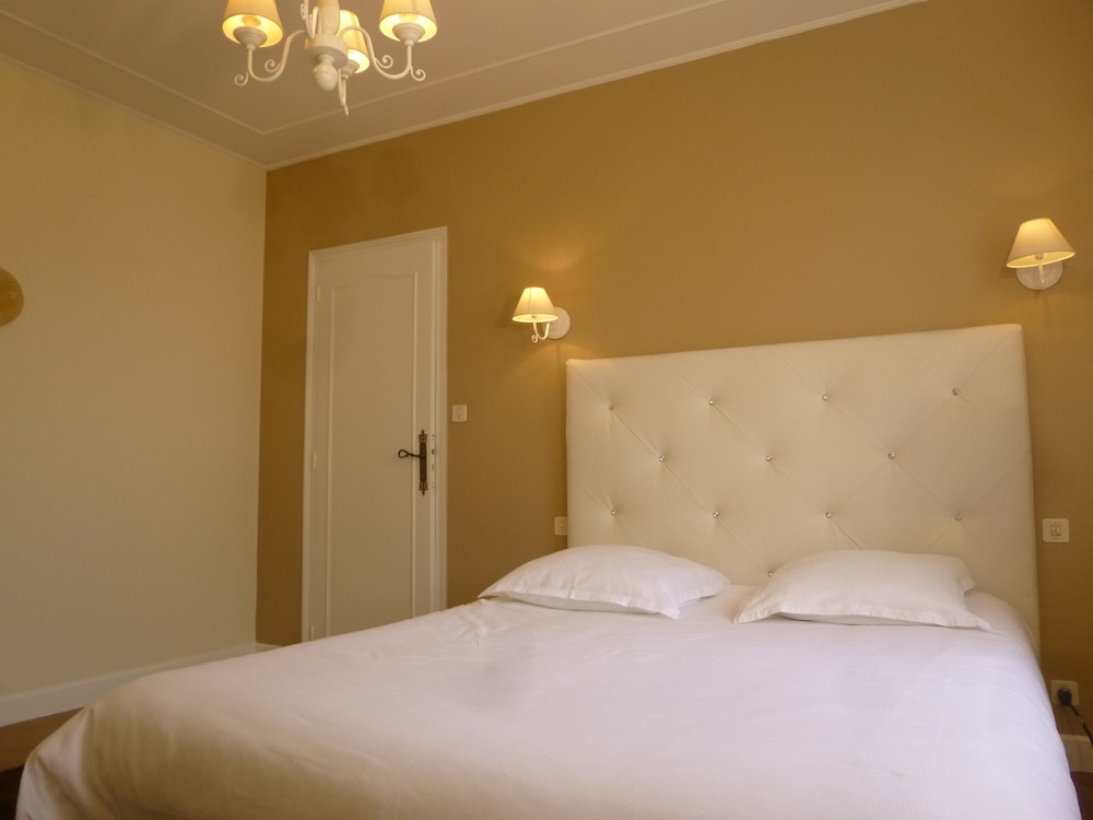 Basic Double Room, Ensuite photo 1