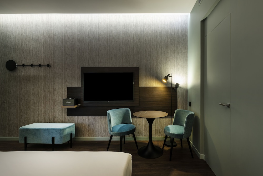 Double Room - Photo 10