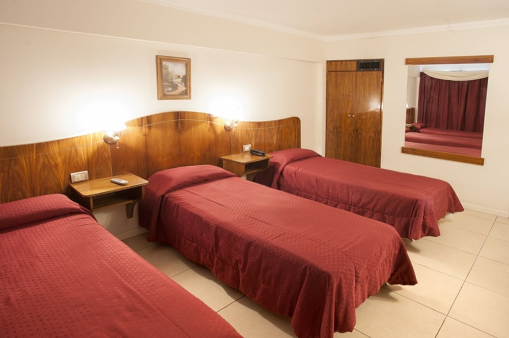 Standard Triple Room, 3 Twin Beds photo 1