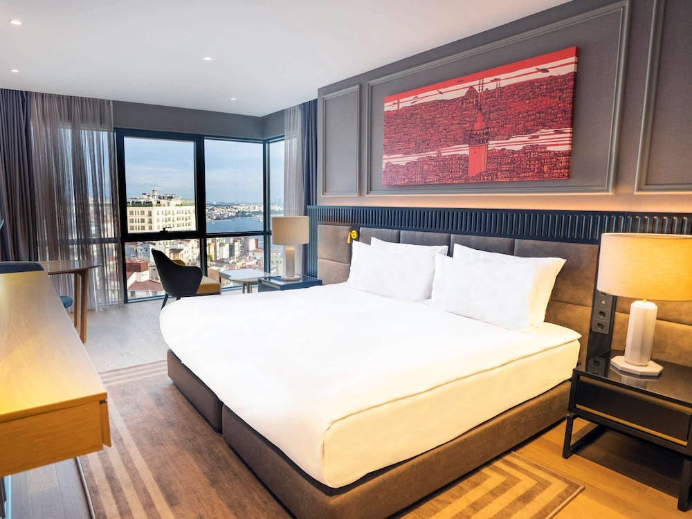 Signature Suite, 1 Bedroom, Terrace (Bosphorus View, Club Millesime Access) photo 1