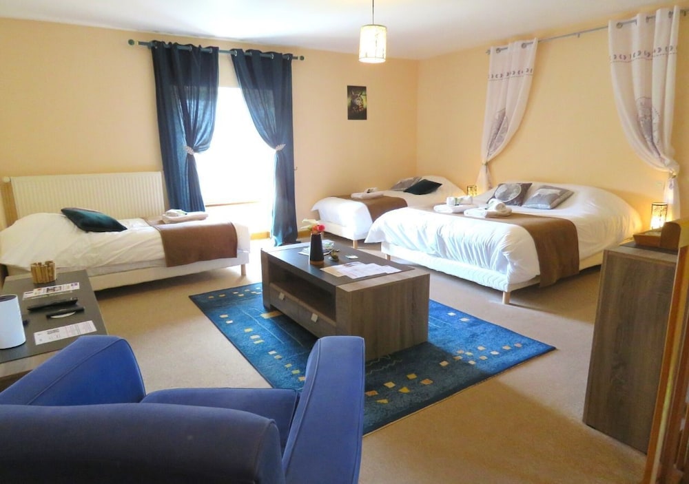 Family Studio, Multiple Beds, Non Smoking, Garden View photo 1