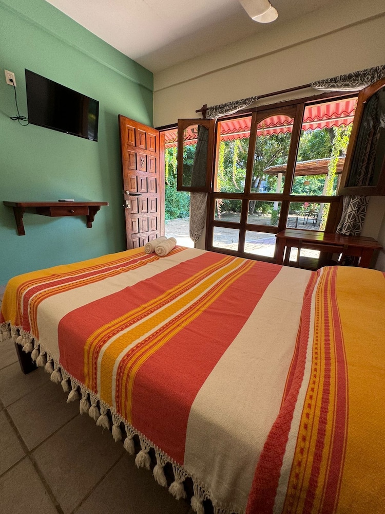 Classic Room, Hearing Accessible, Courtyard View