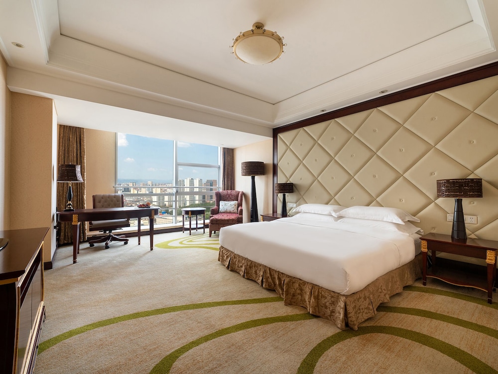 Standard King Bed Room