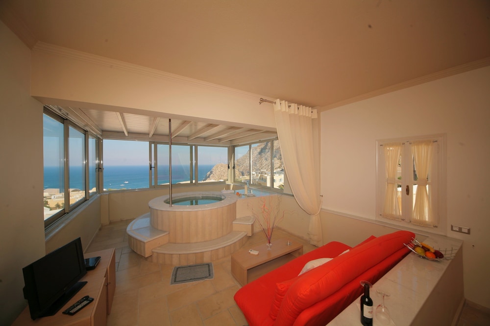 Royal Suite, Jetted Tub - Photo 1