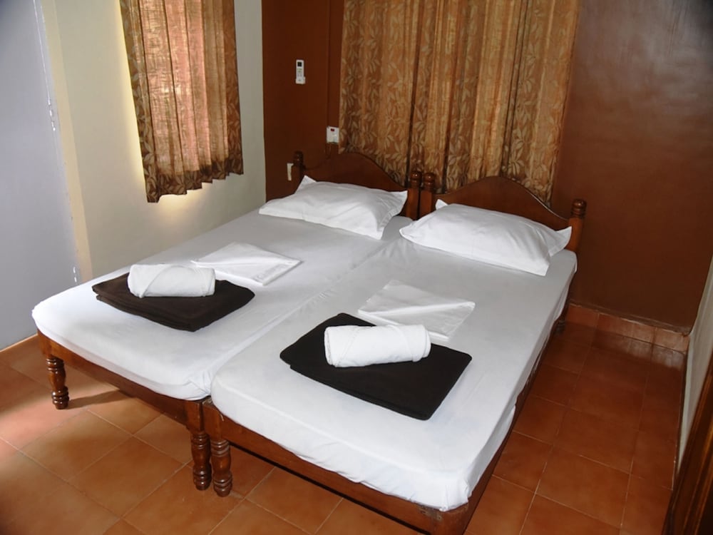Standard Room (A/C) - Photo 1