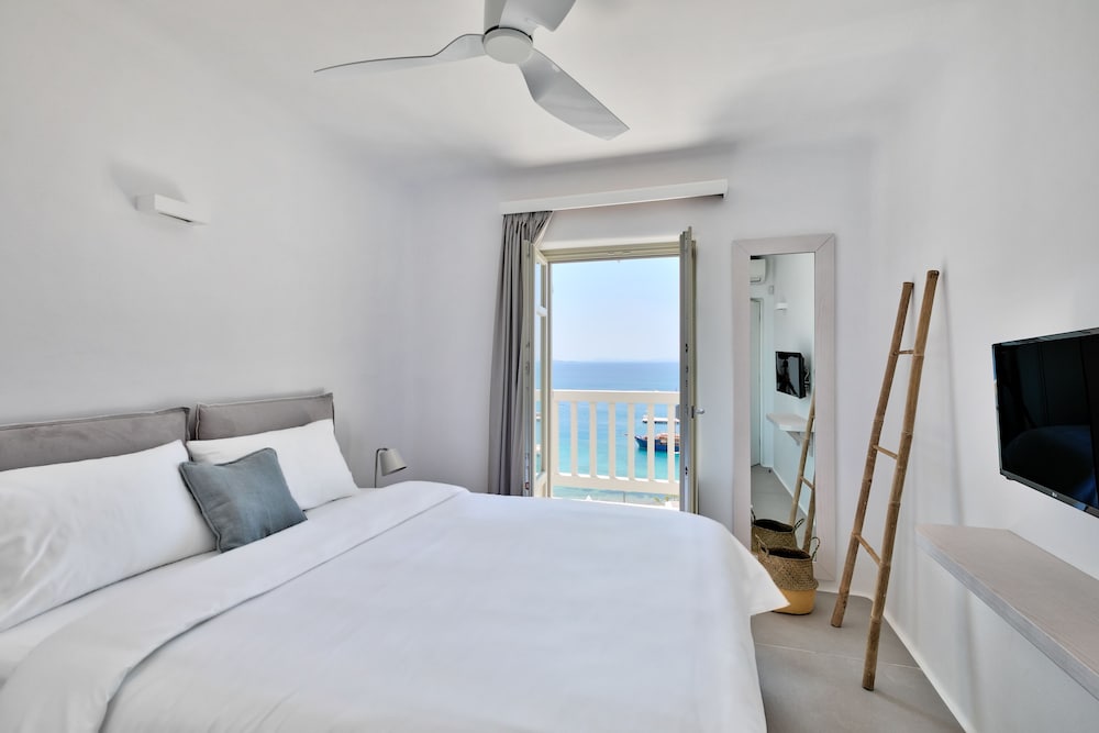 Villa Charity with Shared Pool | 4 Bedrooms