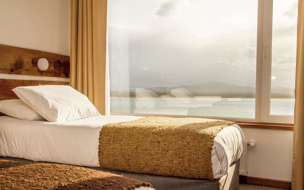 Standard Room, 2 Twin Beds, Non Smoking, Ocean View photo 2