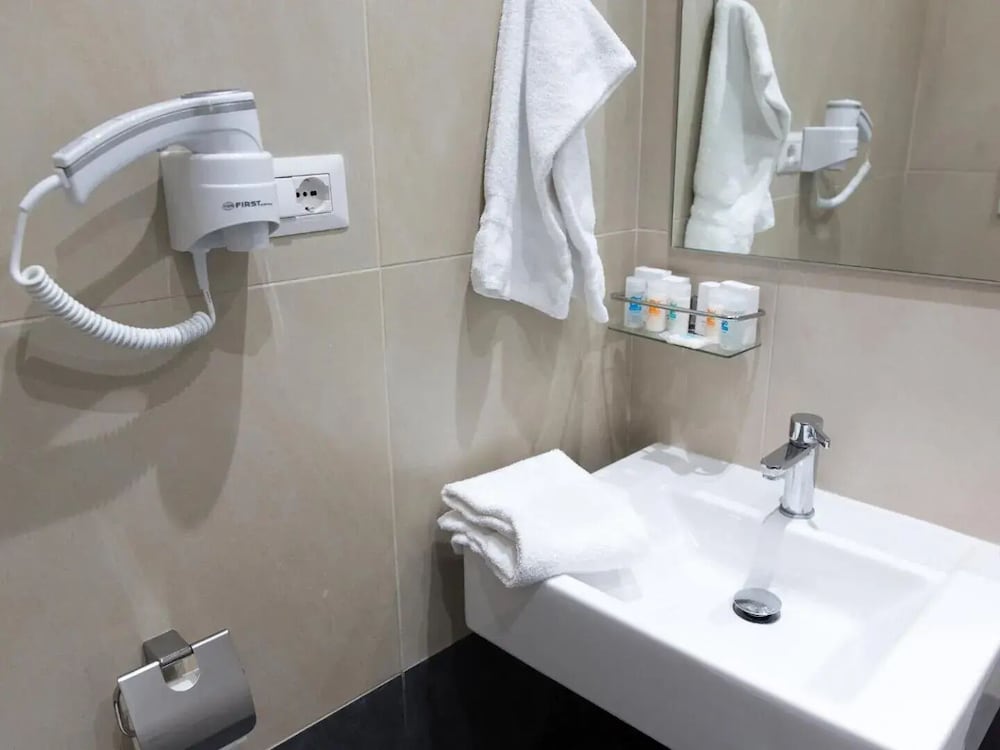 Basic Double Room
