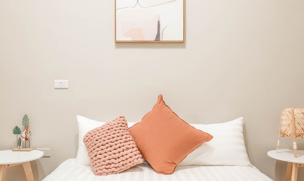 Double Room, No Windows
