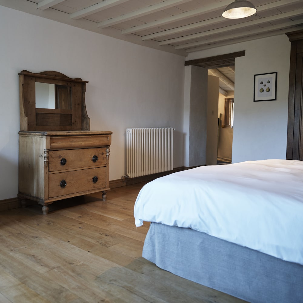 Superior Double or Twin Room, Private Bathroom, Courtyard View (Chambre N°1)