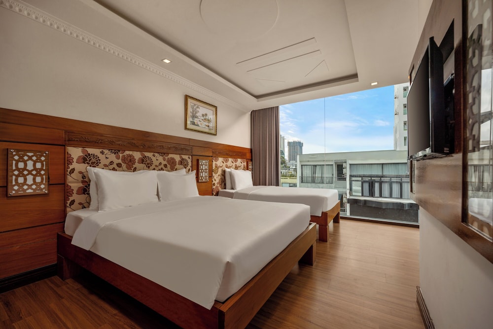 Family Quadruple Room, City View