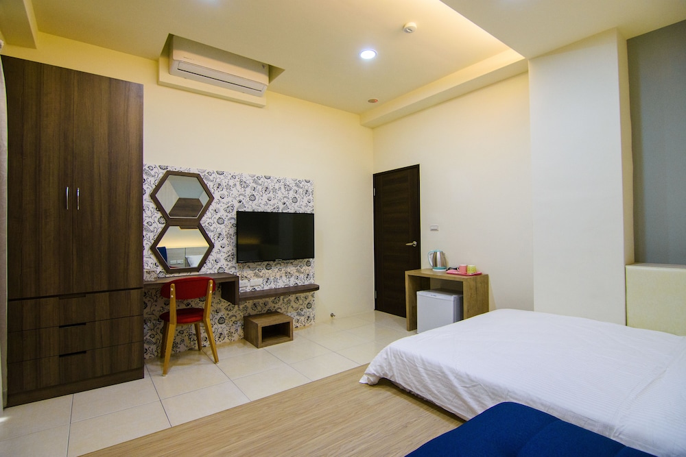 Economy Double Room, Shared Bathroom (101) photo 3