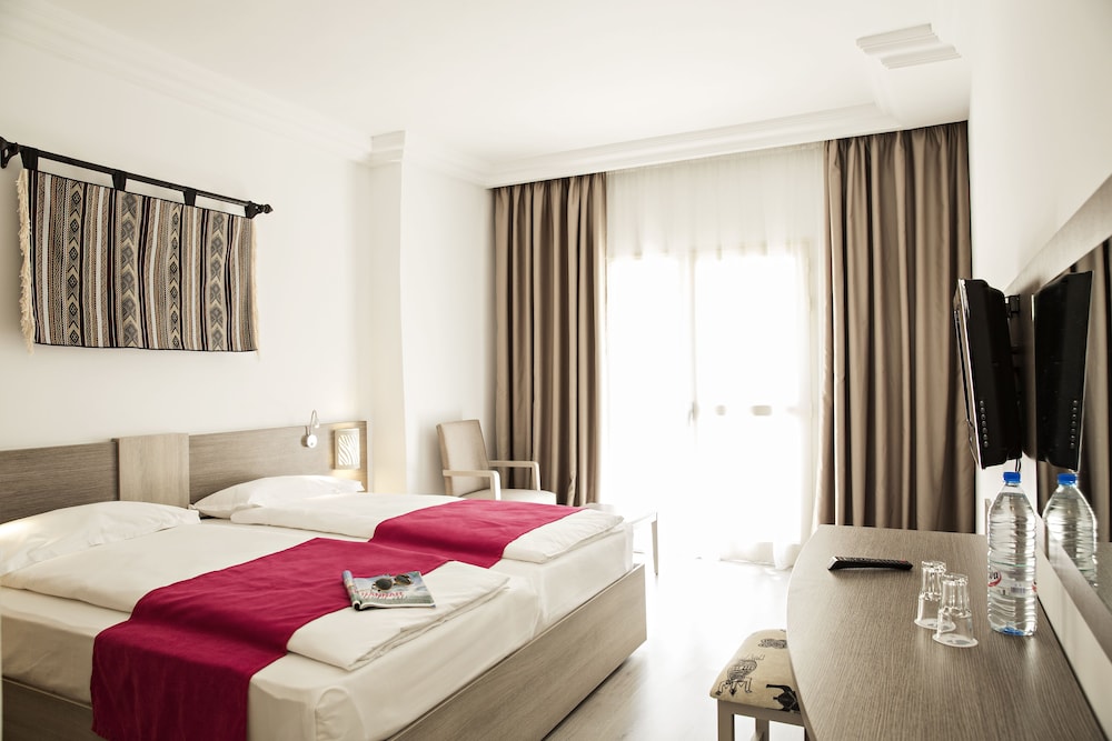 Family Double Room, Connecting Rooms (Superior)