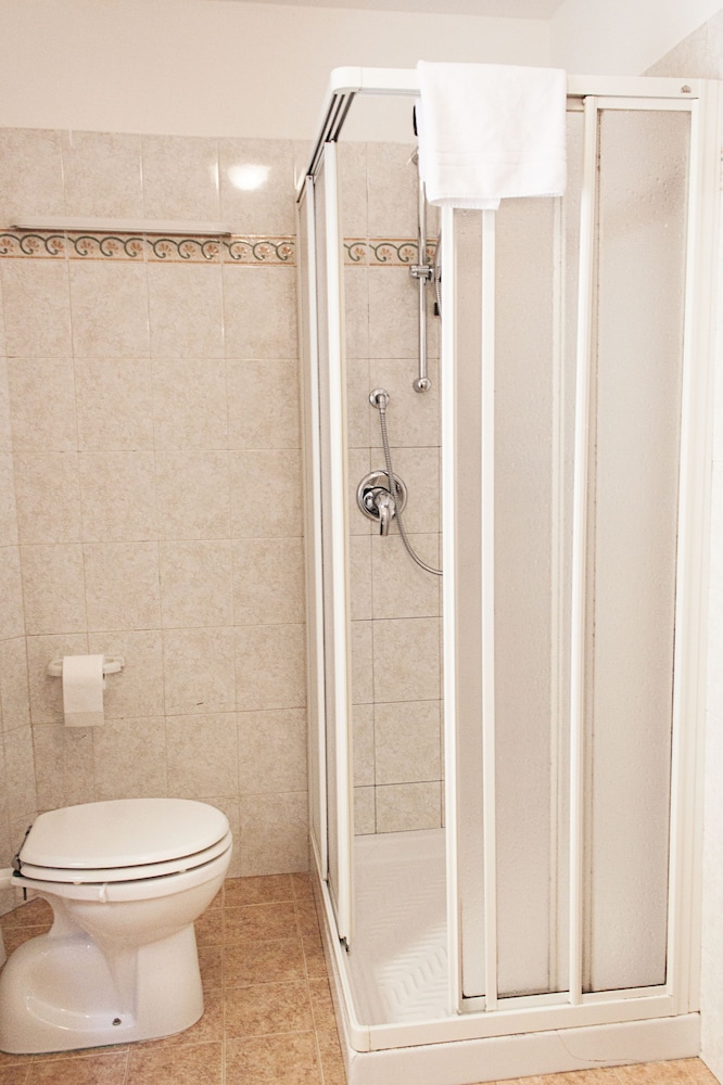 Classic Triple Room photo 3