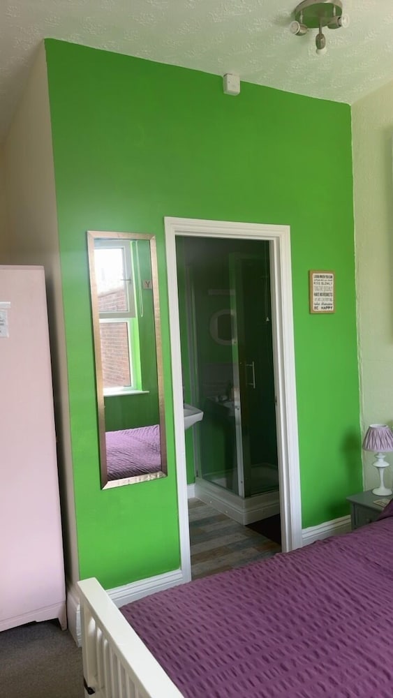 Double Room, Ensuite - Photo 6