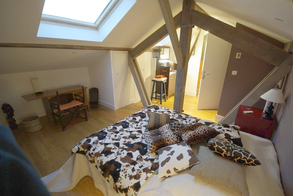 Double Room (Explorateur)