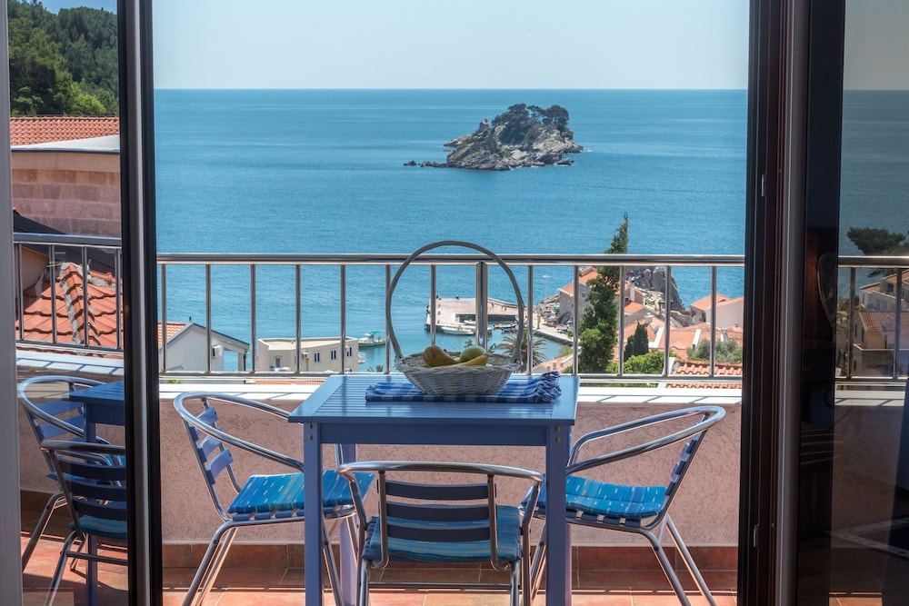 Apartment, 1 Bedroom, Terrace, Sea View (for 4 People) - Photo 2