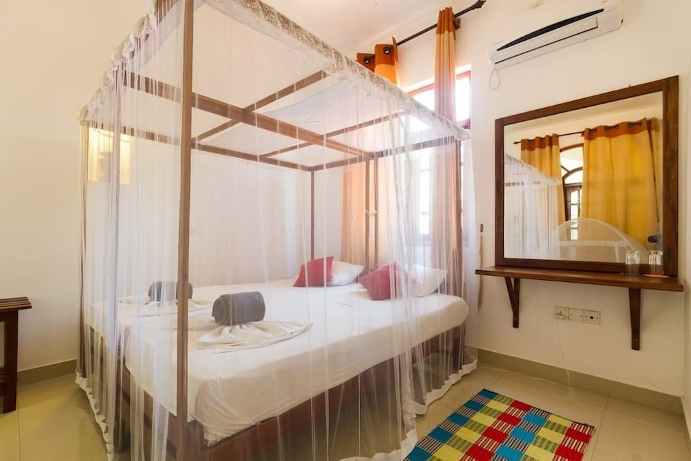 Standard Double or Twin Room photo 2