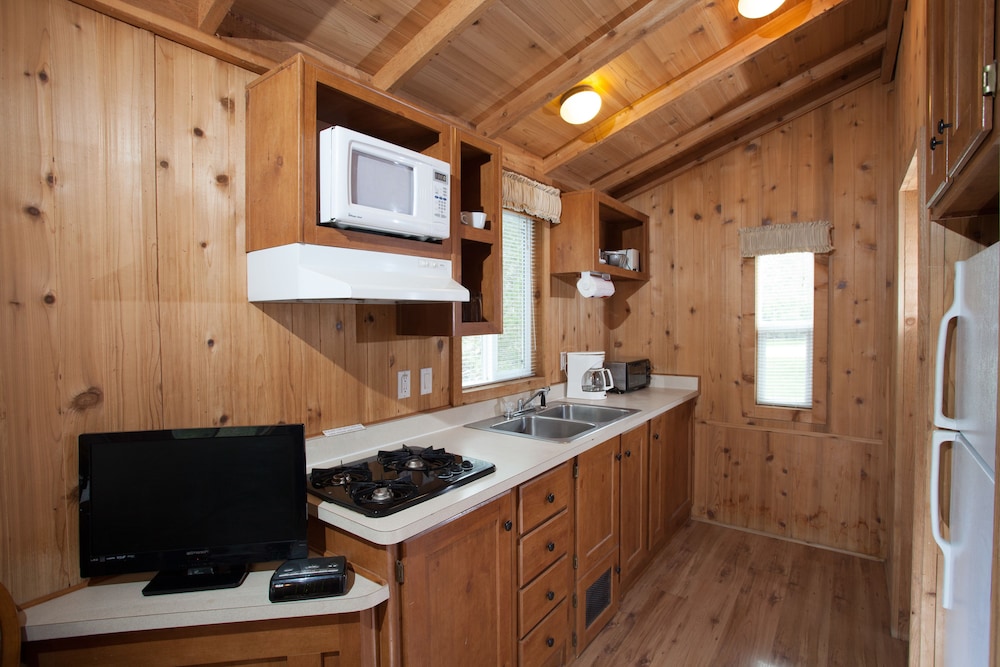 Cottage, Non Smoking, Kitchen (Linens Provided) photo 3